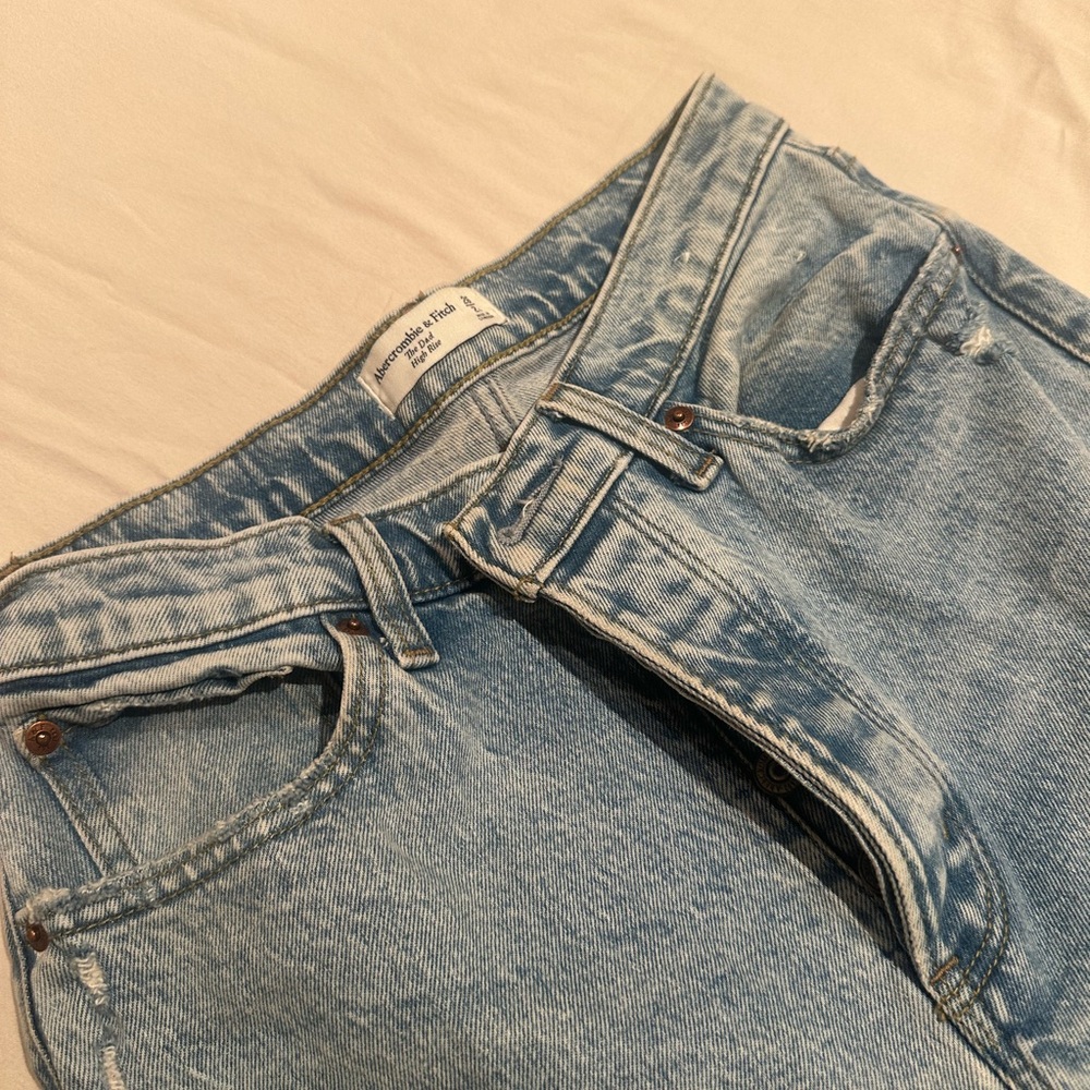 A&F High Rise Jeans in Long 💚 - Picture 2 of 4